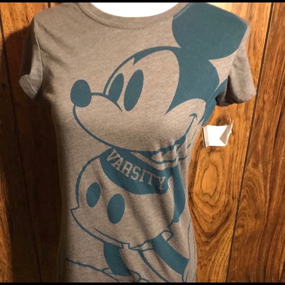 Super cute women’s Mickey Mouse T-shirt - Picture 1 of 4